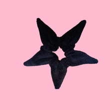 Load image into Gallery viewer, Star scrunchies a